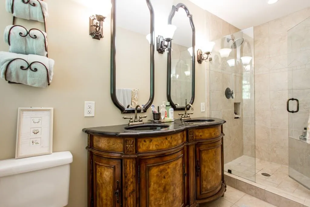 230 Abington Drive, Atlanta, Georgia 30328, 4 Bedrooms Bedrooms, ,3 BathroomsBathrooms,Residential,Sold,230 Abington Drive,5908493