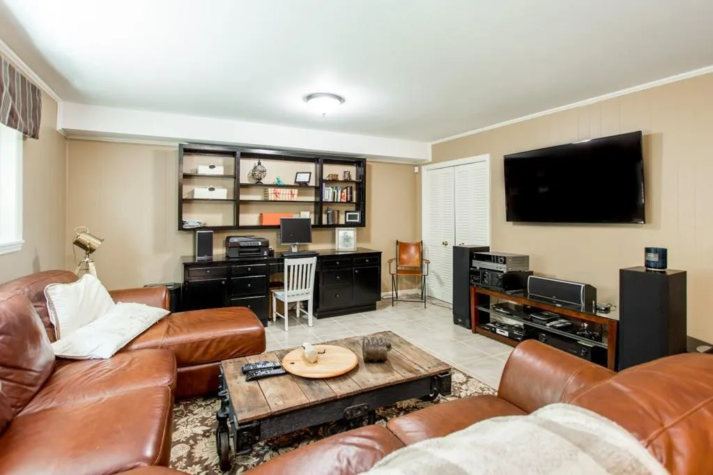 230 Abington Drive, Atlanta, Georgia 30328, 4 Bedrooms Bedrooms, ,3 BathroomsBathrooms,Residential,Sold,230 Abington Drive,5908493