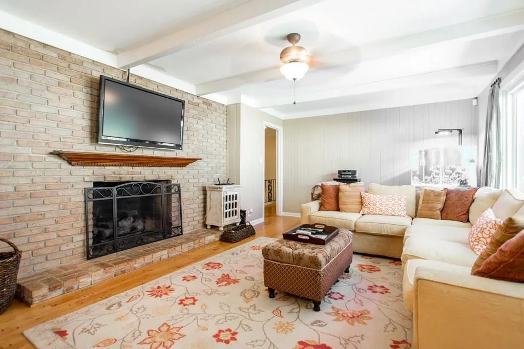 230 Abington Drive, Atlanta, Georgia 30328, 4 Bedrooms Bedrooms, ,3 BathroomsBathrooms,Residential,Sold,230 Abington Drive,5908493