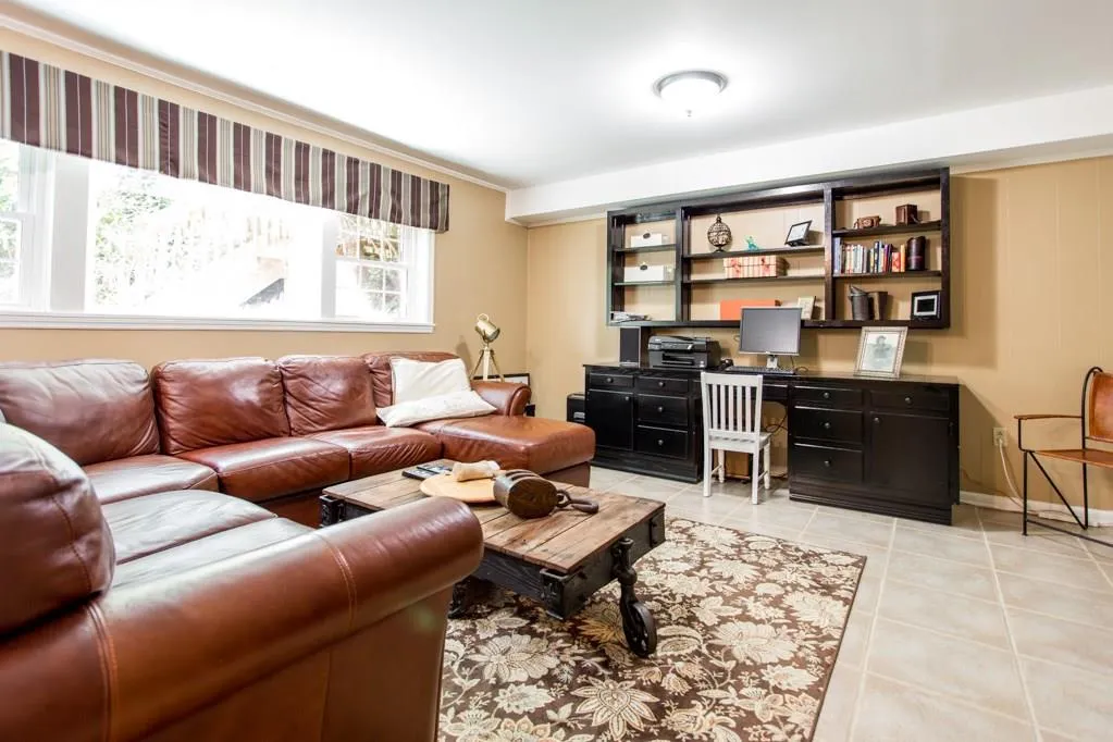 230 Abington Drive, Atlanta, Georgia 30328, 4 Bedrooms Bedrooms, ,3 BathroomsBathrooms,Residential,Sold,230 Abington Drive,5908493