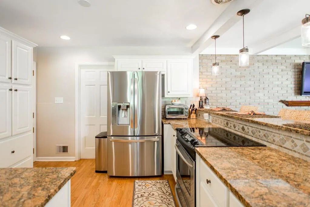 230 Abington Drive, Atlanta, Georgia 30328, 4 Bedrooms Bedrooms, ,3 BathroomsBathrooms,Residential,Sold,230 Abington Drive,5908493