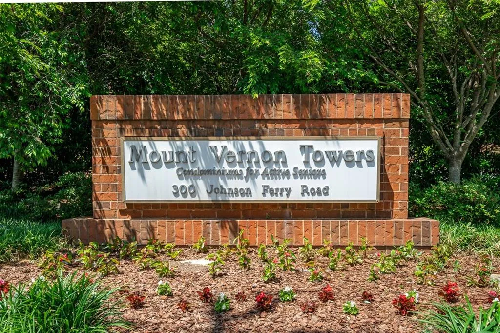 300 Johnson Ferry Road Ne Unit B108, Sandy Springs, Georgia 30328, 1 Bedroom Bedrooms, ,1 BathroomBathrooms,Residential,Sold,300 Johnson Ferry Road Ne Unit B108,7044784