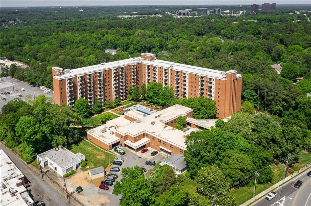 300 Johnson Ferry Road Ne Unit B108, Sandy Springs, Georgia 30328, 1 Bedroom Bedrooms, ,1 BathroomBathrooms,Residential,Sold,300 Johnson Ferry Road Ne Unit B108,7044784