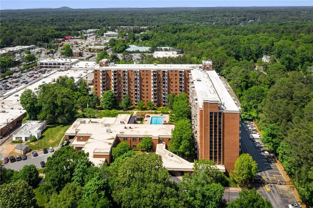 300 Johnson Ferry Road Ne Unit B108, Sandy Springs, Georgia 30328, 1 Bedroom Bedrooms, ,1 BathroomBathrooms,Residential,Sold,300 Johnson Ferry Road Ne Unit B108,7044784
