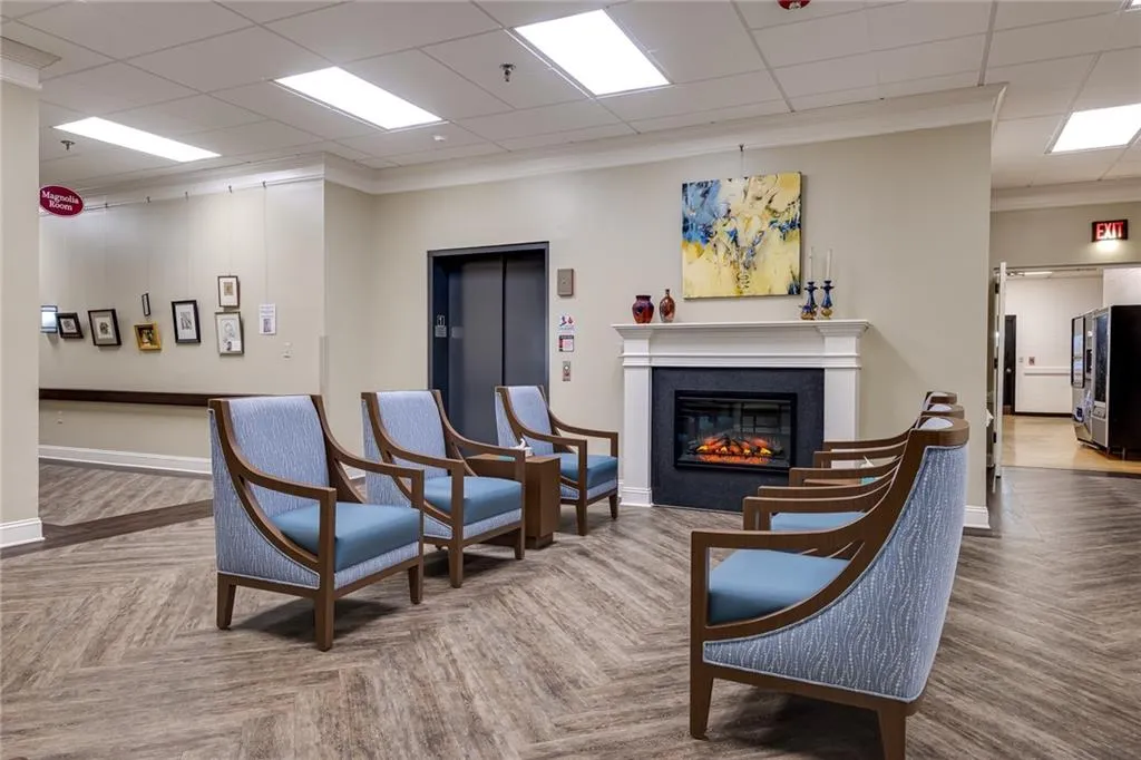 300 Johnson Ferry Road Ne Unit B108, Sandy Springs, Georgia 30328, 1 Bedroom Bedrooms, ,1 BathroomBathrooms,Residential,Sold,300 Johnson Ferry Road Ne Unit B108,7044784