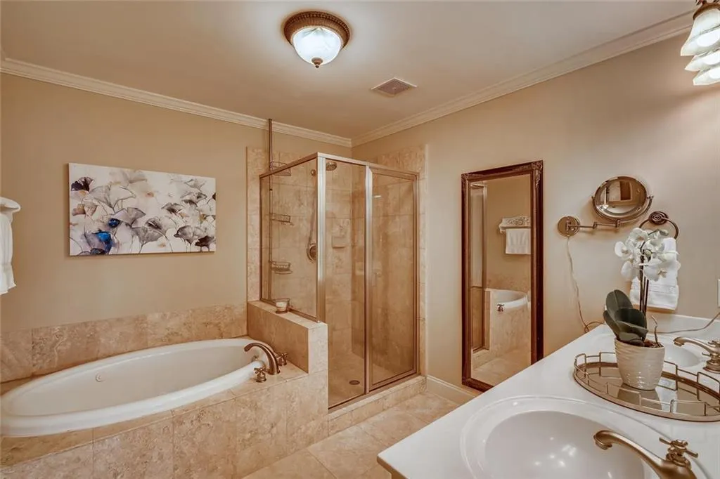 101 Chemin De Vie, Sandy Springs, Georgia 30342, 3 Bedrooms Bedrooms, ,3 BathroomsBathrooms,Residential,Sold,101 Chemin De Vie,6814365
