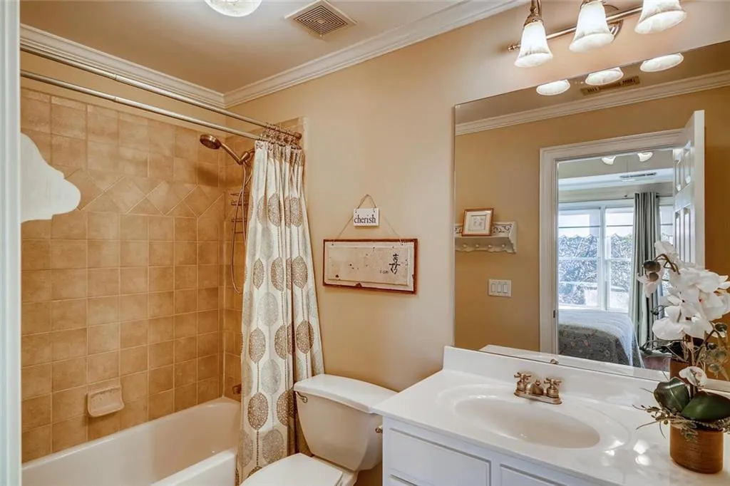 101 Chemin De Vie, Sandy Springs, Georgia 30342, 3 Bedrooms Bedrooms, ,3 BathroomsBathrooms,Residential,Sold,101 Chemin De Vie,6814365