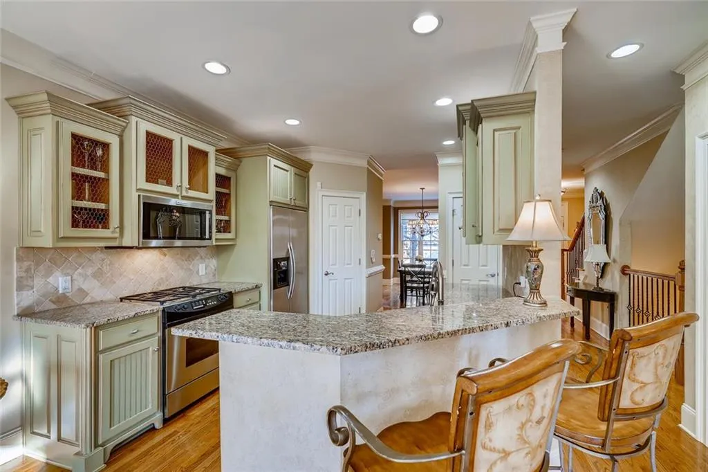 101 Chemin De Vie, Sandy Springs, Georgia 30342, 3 Bedrooms Bedrooms, ,3 BathroomsBathrooms,Residential,Sold,101 Chemin De Vie,6814365