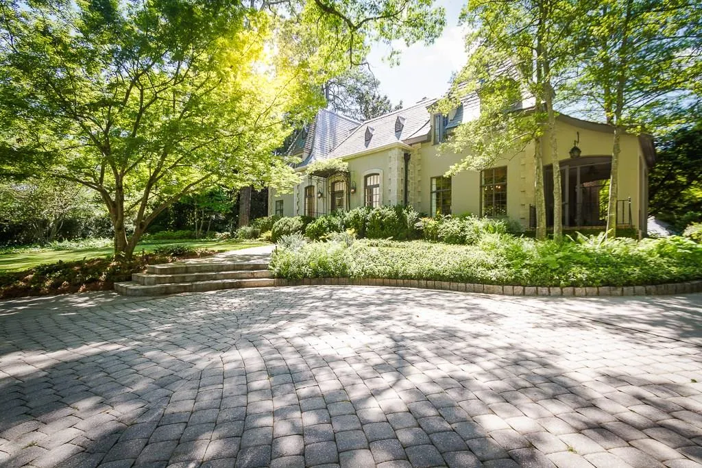 3136 Habersham Road Nw, Atlanta, Georgia 30305, 4 Bedrooms Bedrooms, ,3 BathroomsBathrooms,Residential,Sold,3136 Habersham Road Nw,5949610