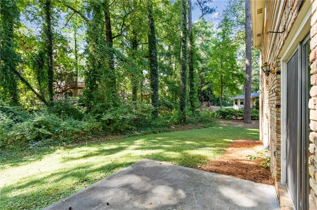6482 Whispering Trail Ne, Atlanta, Georgia 30328, 4 Bedrooms Bedrooms, ,2 BathroomsBathrooms,Residential,Sold,6482 Whispering Trail Ne,6603072