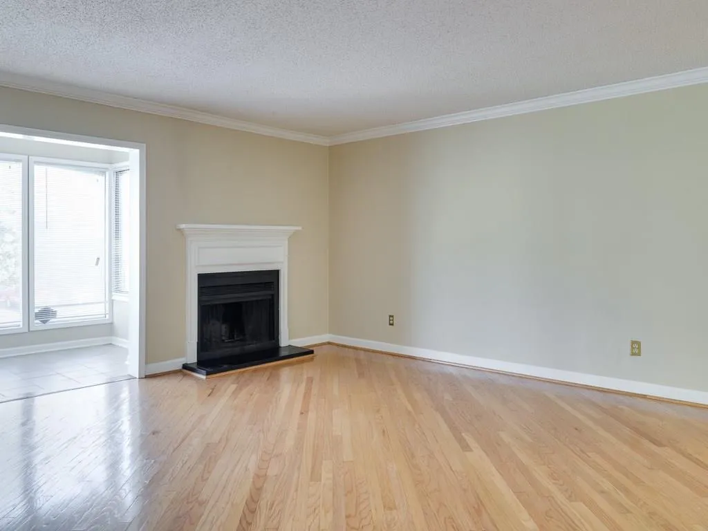 1805 Wingate Way, Sandy Springs, Georgia 30350, 2 Bedrooms Bedrooms, ,2 BathroomsBathrooms,Residential,Sold,1805 Wingate Way,5792053