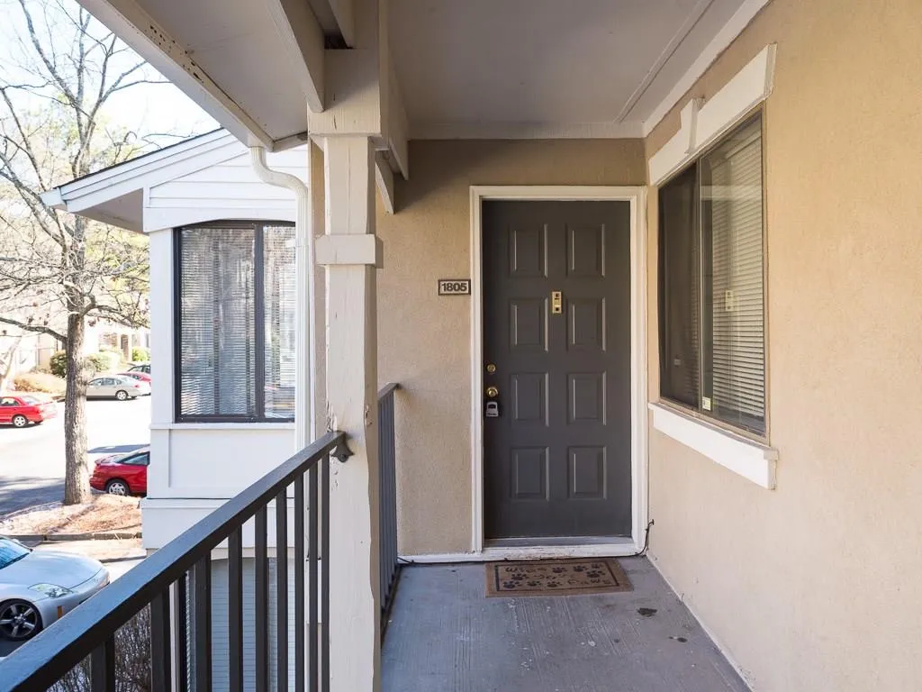 1805 Wingate Way, Sandy Springs, Georgia 30350, 2 Bedrooms Bedrooms, ,2 BathroomsBathrooms,Residential,Sold,1805 Wingate Way,5792053