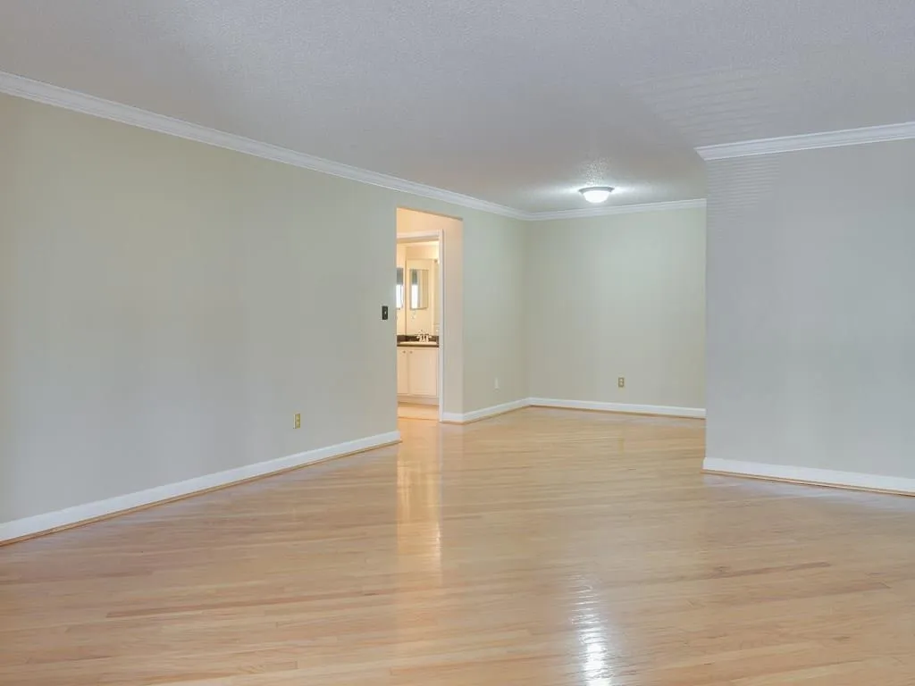 1805 Wingate Way, Sandy Springs, Georgia 30350, 2 Bedrooms Bedrooms, ,2 BathroomsBathrooms,Residential,Sold,1805 Wingate Way,5792053