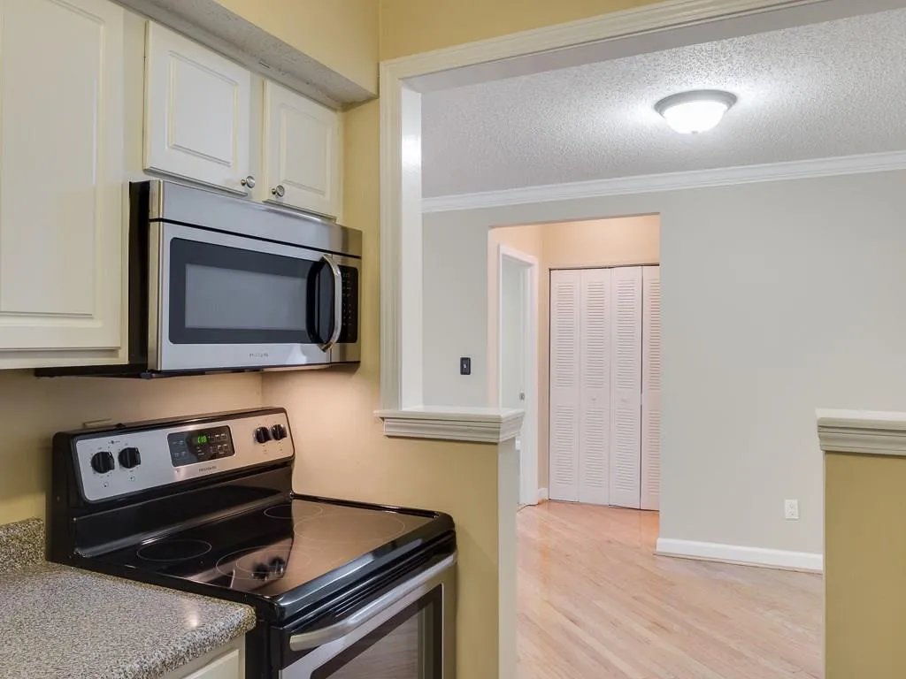 1805 Wingate Way, Sandy Springs, Georgia 30350, 2 Bedrooms Bedrooms, ,2 BathroomsBathrooms,Residential,Sold,1805 Wingate Way,5792053