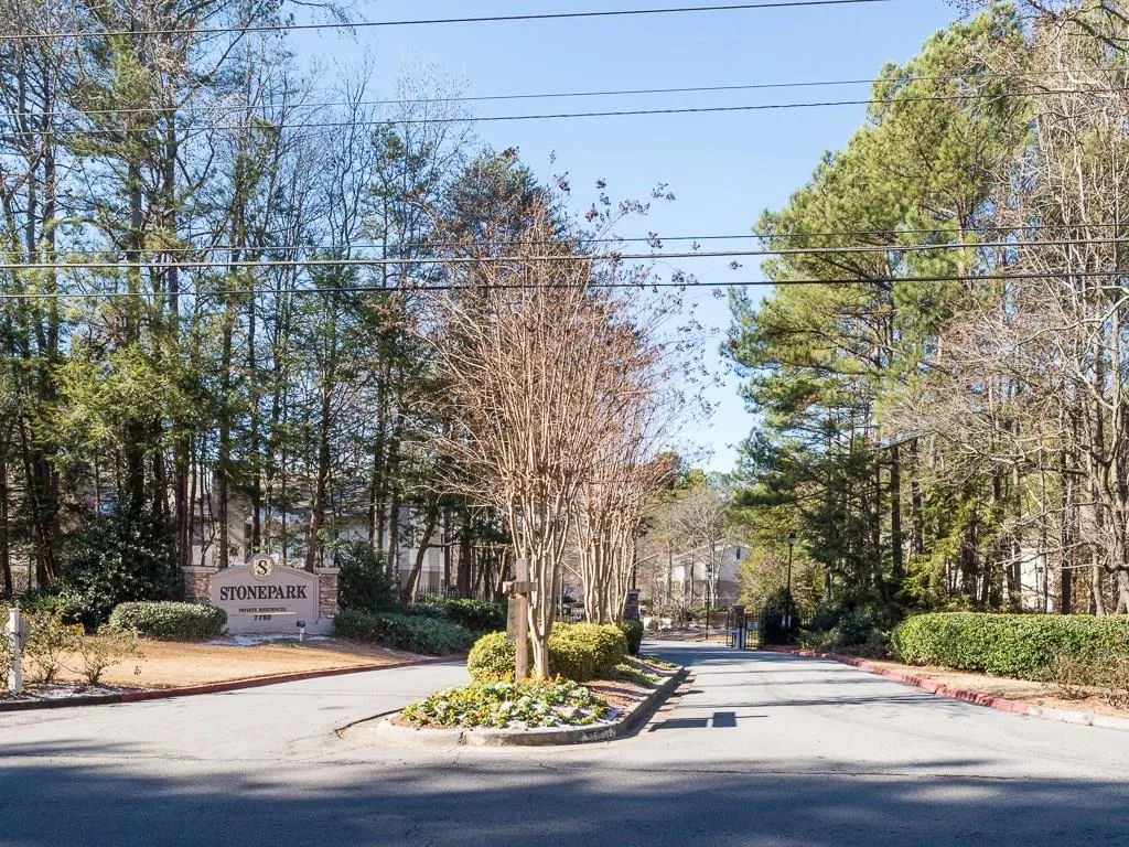 1805 Wingate Way, Sandy Springs, Georgia 30350, 2 Bedrooms Bedrooms, ,2 BathroomsBathrooms,Residential,Sold,1805 Wingate Way,5792053