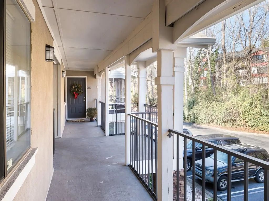 1805 Wingate Way, Sandy Springs, Georgia 30350, 2 Bedrooms Bedrooms, ,2 BathroomsBathrooms,Residential,Sold,1805 Wingate Way,5792053