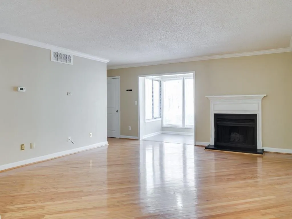 1805 Wingate Way, Sandy Springs, Georgia 30350, 2 Bedrooms Bedrooms, ,2 BathroomsBathrooms,Residential,Sold,1805 Wingate Way,5792053