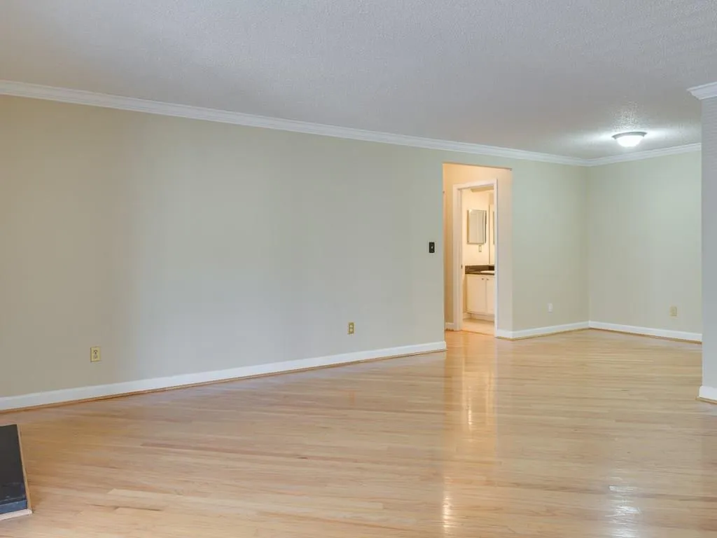 1805 Wingate Way, Sandy Springs, Georgia 30350, 2 Bedrooms Bedrooms, ,2 BathroomsBathrooms,Residential,Sold,1805 Wingate Way,5792053