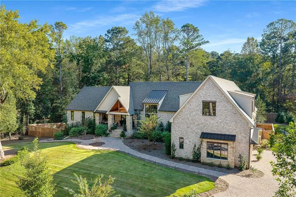 8380 Berkley Ridge, Sandy Springs, Georgia 30350, 5 Bedrooms Bedrooms, ,5 BathroomsBathrooms,Residential,For Sale,8380 Berkley Ridge,7710155