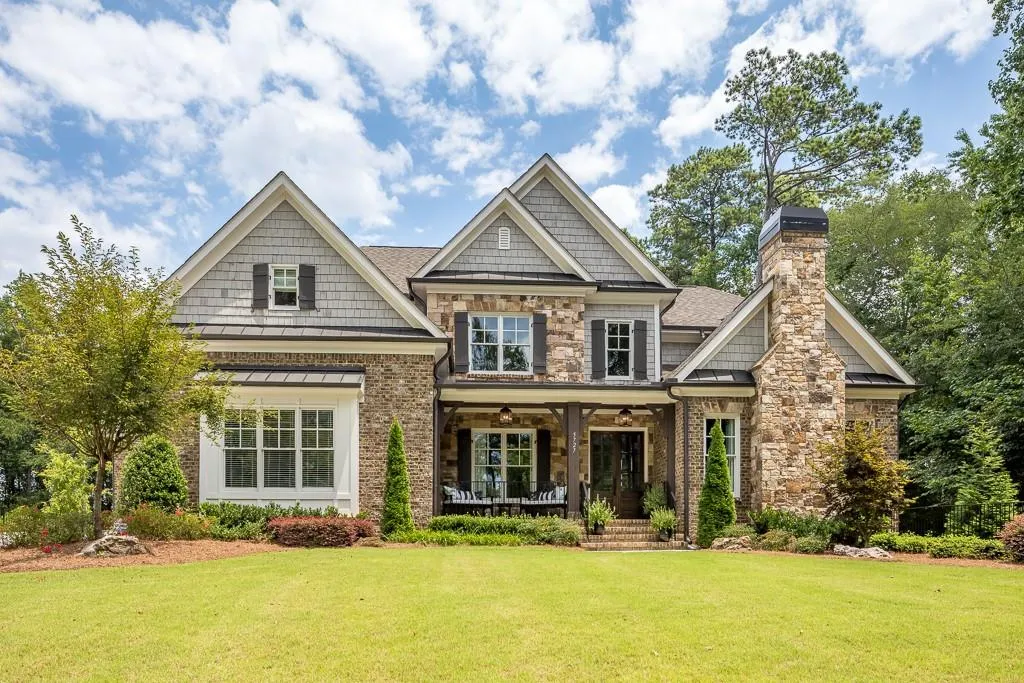 5727 Long Island Drive Nw, Atlanta, Georgia 30327, 6 Bedrooms Bedrooms, ,5 BathroomsBathrooms,Residential,Sold,5727 Long Island Drive Nw,6597803
