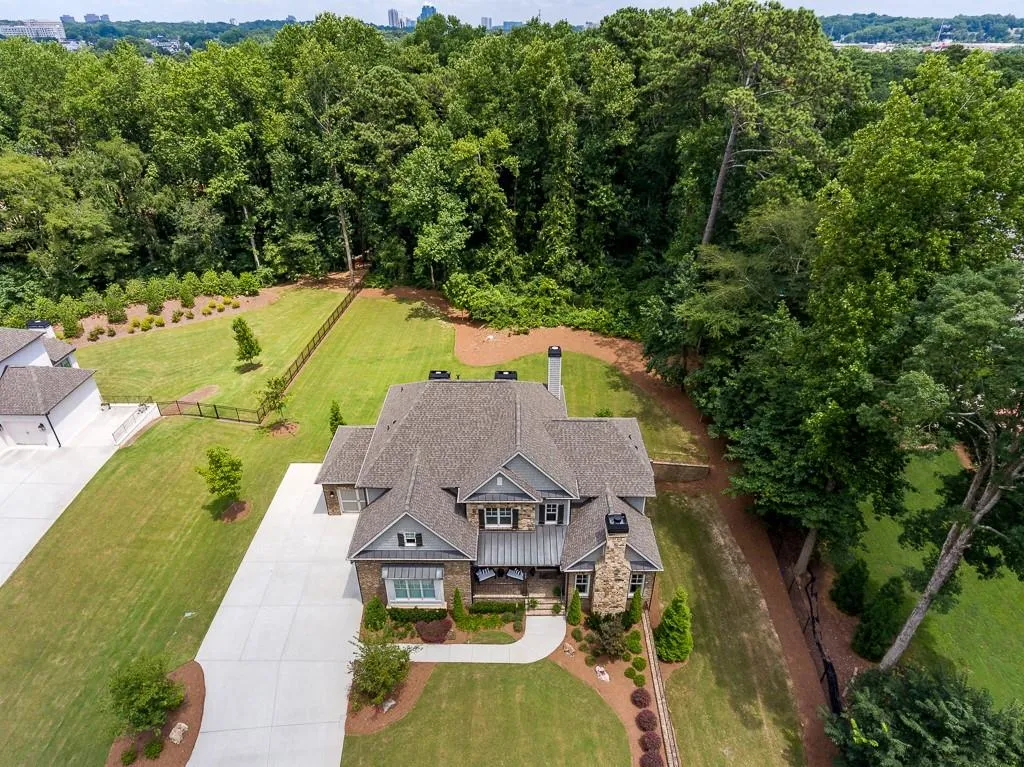 5727 Long Island Drive Nw, Atlanta, Georgia 30327, 6 Bedrooms Bedrooms, ,5 BathroomsBathrooms,Residential,Sold,5727 Long Island Drive Nw,6597803