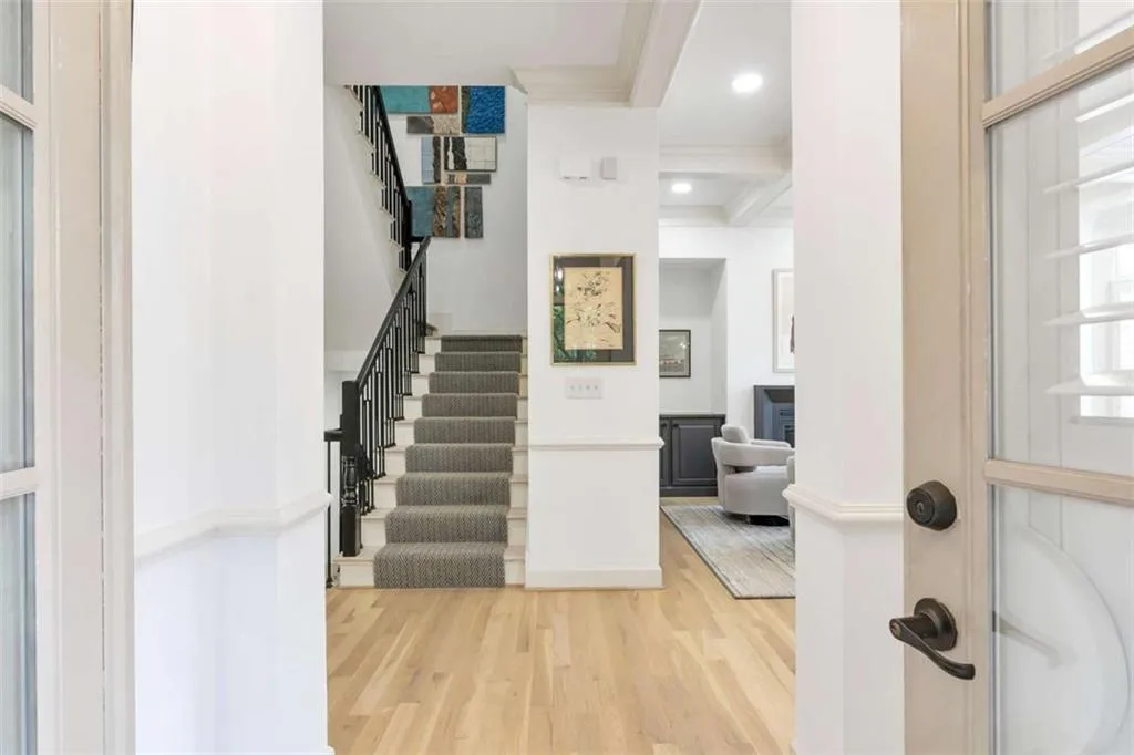 201 Riversgate Drive, Atlanta, Georgia 30339, 4 Bedrooms Bedrooms, ,4 BathroomsBathrooms,Residential,For Sale,201 Riversgate Drive,7759628