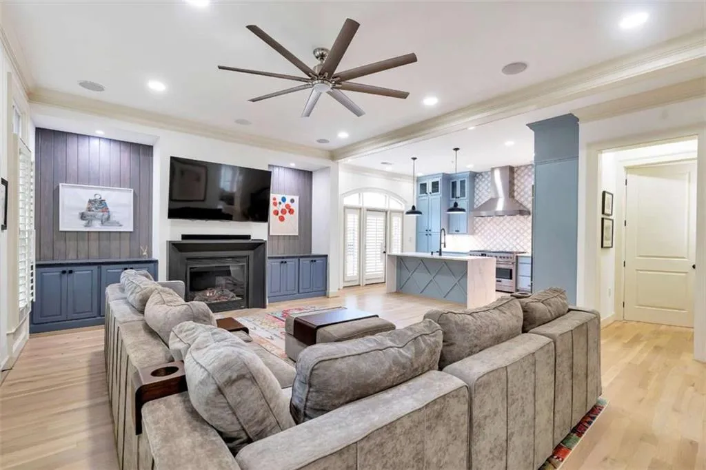 201 Riversgate Drive, Atlanta, Georgia 30339, 4 Bedrooms Bedrooms, ,4 BathroomsBathrooms,Residential,Sold,201 Riversgate Drive,7759628
