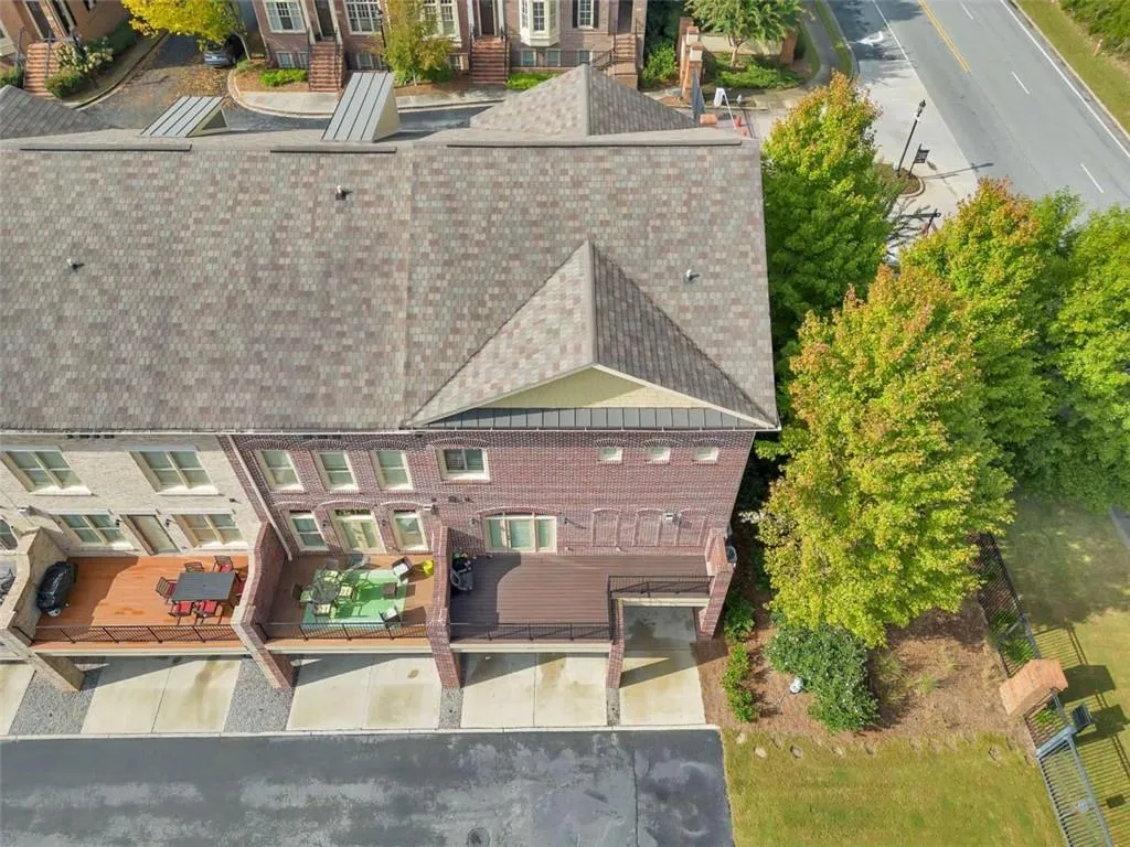 201 Riversgate Drive, Atlanta, Georgia 30339, 4 Bedrooms Bedrooms, ,4 BathroomsBathrooms,Residential,For Sale,201 Riversgate Drive,7759628