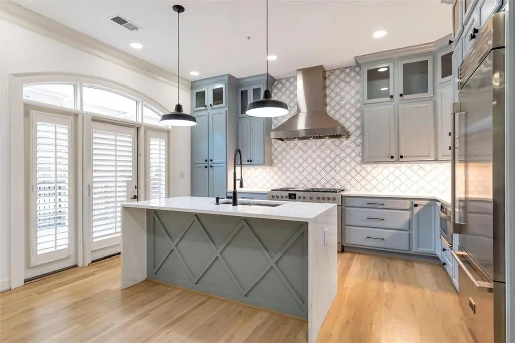 201 Riversgate Drive, Atlanta, Georgia 30339, 4 Bedrooms Bedrooms, ,4 BathroomsBathrooms,Residential,Sold,201 Riversgate Drive,7759628