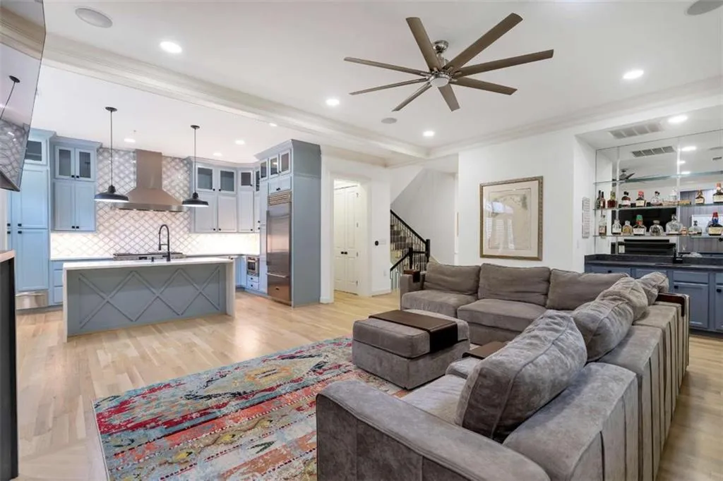 201 Riversgate Drive, Atlanta, Georgia 30339, 4 Bedrooms Bedrooms, ,4 BathroomsBathrooms,Residential,Sold,201 Riversgate Drive,7759628