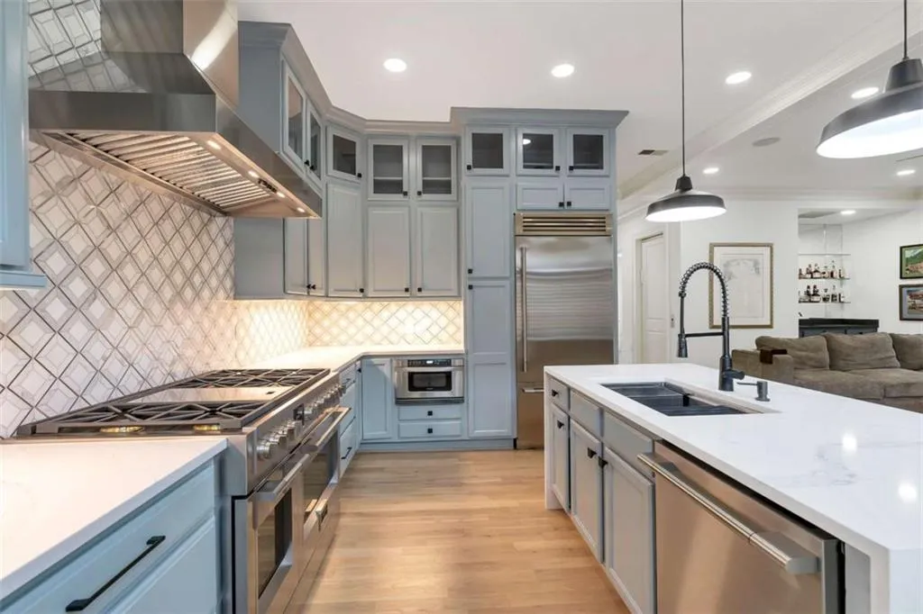 201 Riversgate Drive, Atlanta, Georgia 30339, 4 Bedrooms Bedrooms, ,4 BathroomsBathrooms,Residential,For Sale,201 Riversgate Drive,7759628