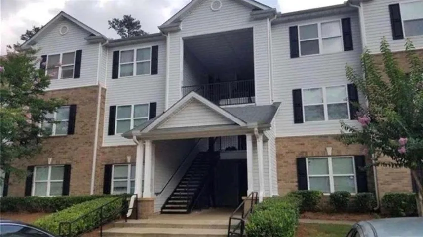 10201 Fairington Ridge Circle, Lithonia, Georgia 30038