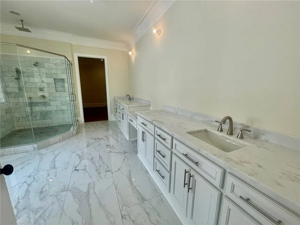 4412 Brookview Drive Se, Atlanta, Georgia 30339, 5 Bedrooms Bedrooms, ,4 BathroomsBathrooms,Residential,For Sale,4412 Brookview Drive Se,7511175