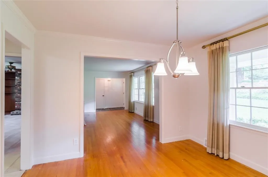 6718 Brandon Mill Road, Atlanta, Georgia 30328, 3 Bedrooms Bedrooms, ,2 BathroomsBathrooms,Residential,Sold,6718 Brandon Mill Road,5704758