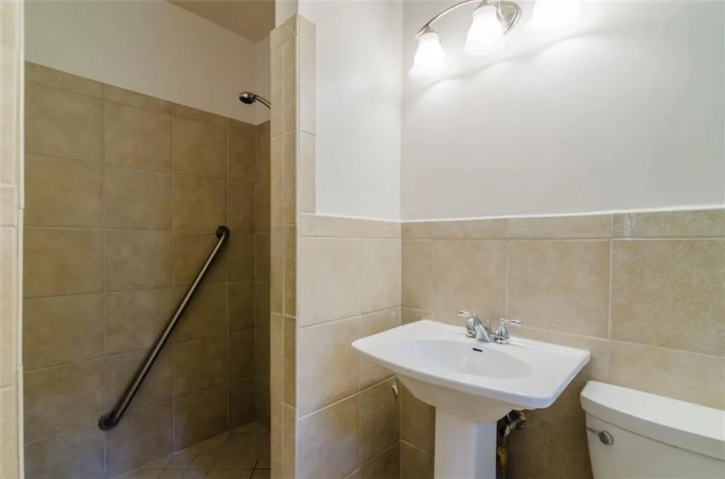 6718 Brandon Mill Road, Atlanta, Georgia 30328, 3 Bedrooms Bedrooms, ,2 BathroomsBathrooms,Residential,Sold,6718 Brandon Mill Road,5704758