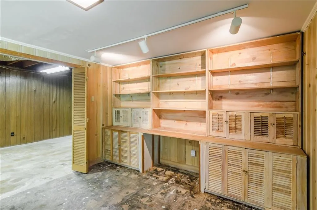 6718 Brandon Mill Road, Atlanta, Georgia 30328, 3 Bedrooms Bedrooms, ,2 BathroomsBathrooms,Residential,Sold,6718 Brandon Mill Road,5704758