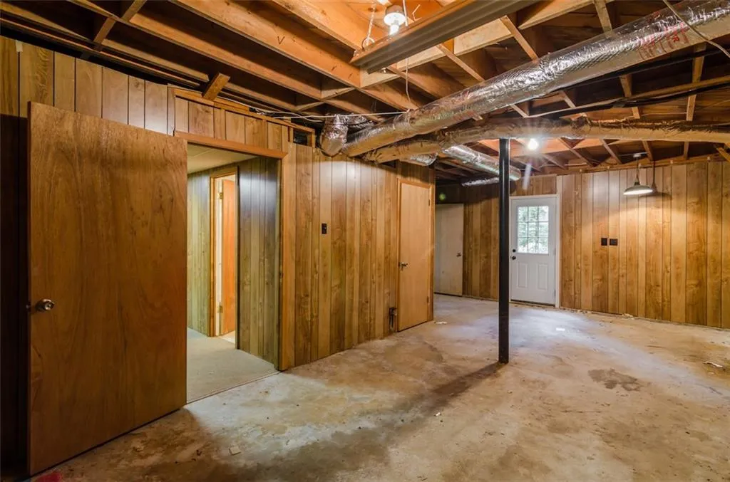 6718 Brandon Mill Road, Atlanta, Georgia 30328, 3 Bedrooms Bedrooms, ,2 BathroomsBathrooms,Residential,Sold,6718 Brandon Mill Road,5704758