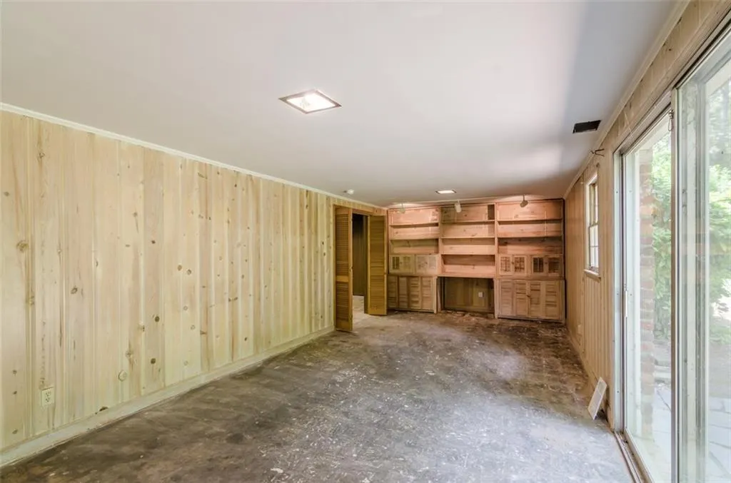 6718 Brandon Mill Road, Atlanta, Georgia 30328, 3 Bedrooms Bedrooms, ,2 BathroomsBathrooms,Residential,Sold,6718 Brandon Mill Road,5704758