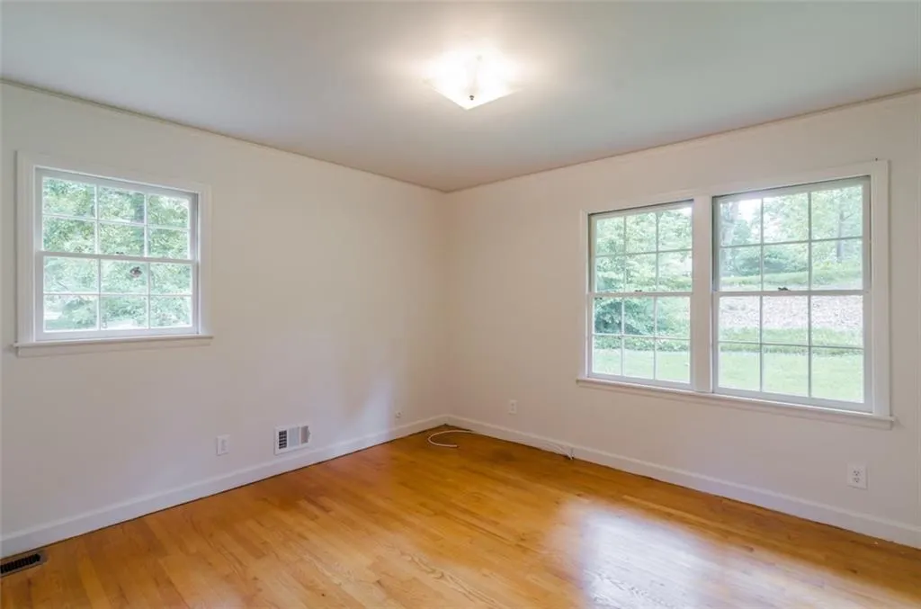 6718 Brandon Mill Road, Atlanta, Georgia 30328, 3 Bedrooms Bedrooms, ,2 BathroomsBathrooms,Residential,Sold,6718 Brandon Mill Road,5704758