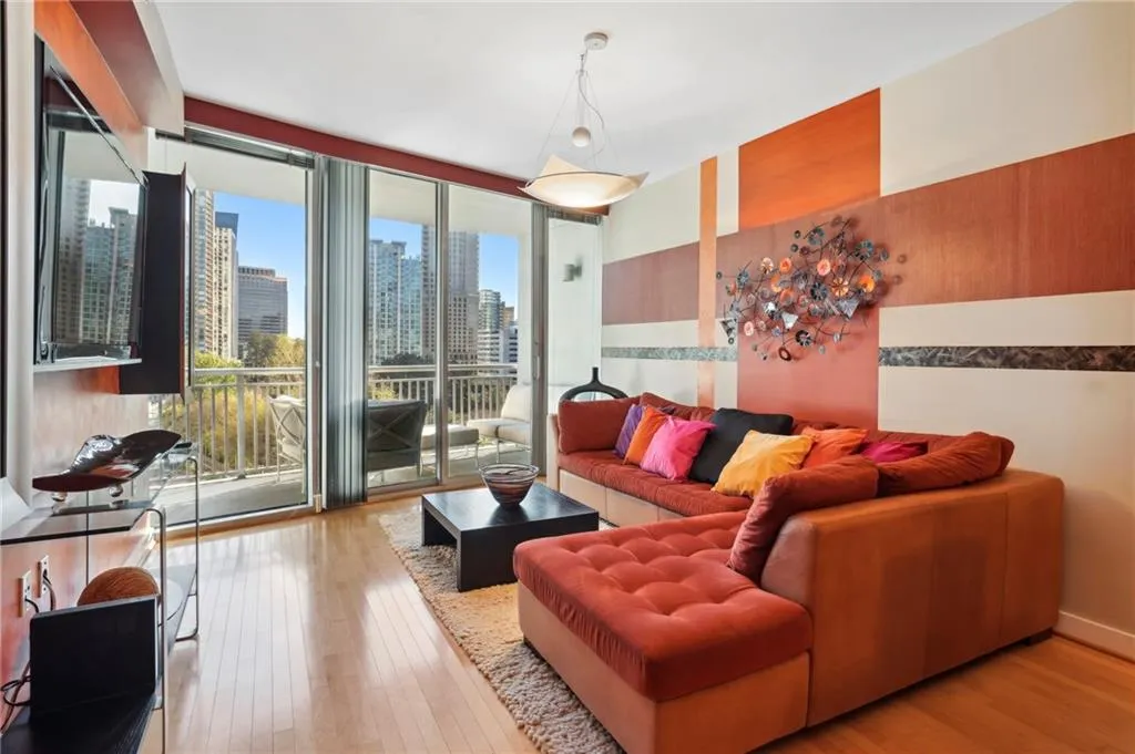 3338 Peachtree Road Ne Unit 606, Atlanta, Georgia 30326, 1 Bedroom Bedrooms, ,1 BathroomBathrooms,Residential,Sold,3338 Peachtree Road Ne Unit 606,7191011