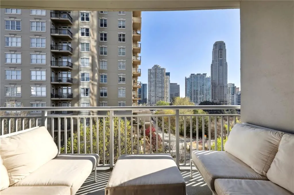3338 Peachtree Road Ne Unit 606, Atlanta, Georgia 30326, 1 Bedroom Bedrooms, ,1 BathroomBathrooms,Residential,Sold,3338 Peachtree Road Ne Unit 606,7191011