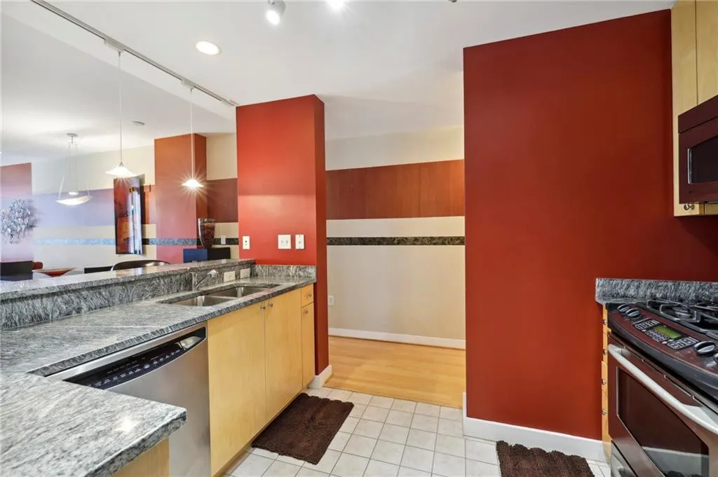 3338 Peachtree Road Ne Unit 606, Atlanta, Georgia 30326, 1 Bedroom Bedrooms, ,1 BathroomBathrooms,Residential,Sold,3338 Peachtree Road Ne Unit 606,7191011