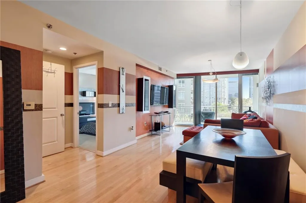 3338 Peachtree Road Ne Unit 606, Atlanta, Georgia 30326, 1 Bedroom Bedrooms, ,1 BathroomBathrooms,Residential,Sold,3338 Peachtree Road Ne Unit 606,7191011