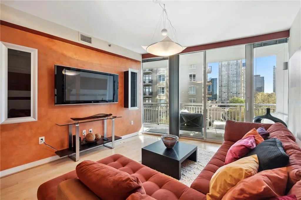 3338 Peachtree Road Ne Unit 606, Atlanta, Georgia 30326, 1 Bedroom Bedrooms, ,1 BathroomBathrooms,Residential,Sold,3338 Peachtree Road Ne Unit 606,7191011