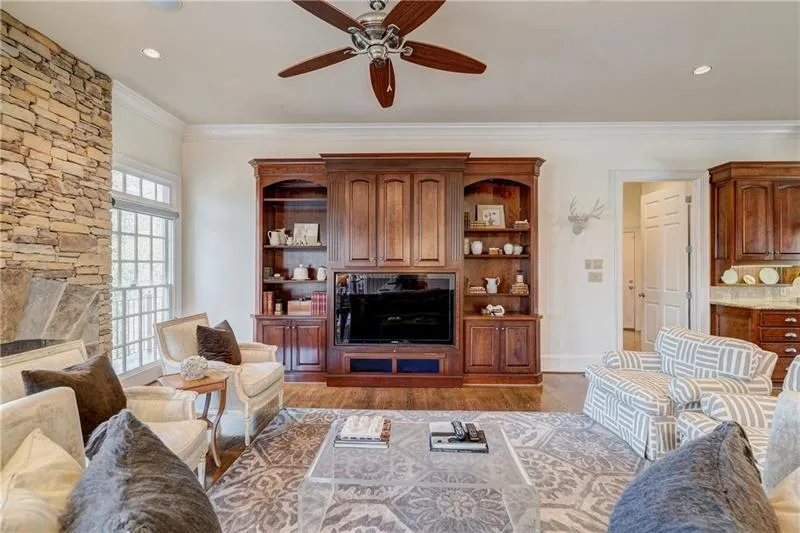 4966 Powers Ferry Road, Atlanta, Georgia 30327, 5 Bedrooms Bedrooms, ,5 BathroomsBathrooms,Residential,Sold,4966 Powers Ferry Road,6582402