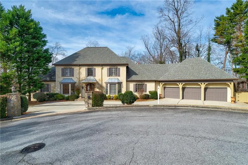 4966 Powers Ferry Road, Atlanta, Georgia 30327, 5 Bedrooms Bedrooms, ,5 BathroomsBathrooms,Residential,Sold,4966 Powers Ferry Road,6582402