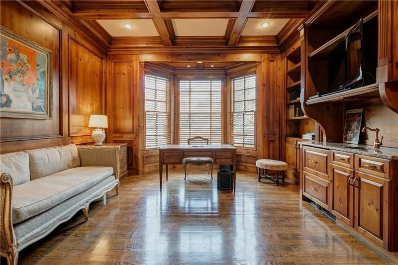 4966 Powers Ferry Road, Atlanta, Georgia 30327, 5 Bedrooms Bedrooms, ,5 BathroomsBathrooms,Residential,Sold,4966 Powers Ferry Road,6582402