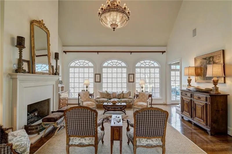 4966 Powers Ferry Road, Atlanta, Georgia 30327, 5 Bedrooms Bedrooms, ,5 BathroomsBathrooms,Residential,Sold,4966 Powers Ferry Road,6582402
