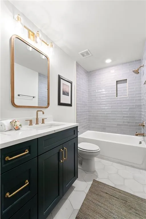 7015 Brandon Mill Road, Atlanta, Georgia 30328, 5 Bedrooms Bedrooms, ,4 BathroomsBathrooms,Residential,Sold,7015 Brandon Mill Road,7446612