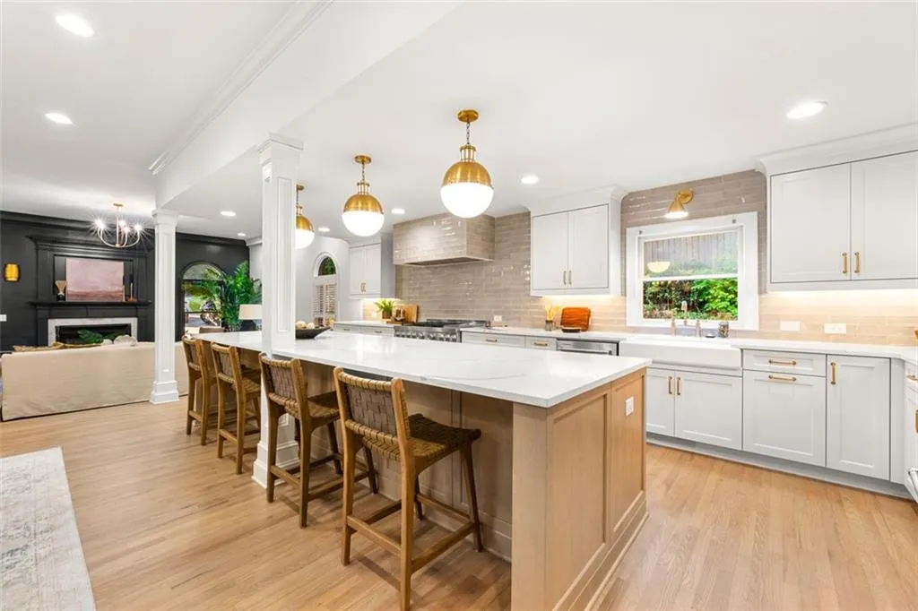 7015 Brandon Mill Road, Atlanta, Georgia 30328, 5 Bedrooms Bedrooms, ,4 BathroomsBathrooms,Residential,Sold,7015 Brandon Mill Road,7446612